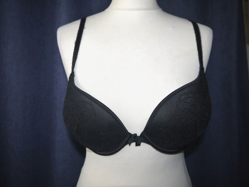 Black deeply padded bra