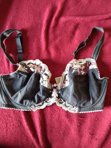 Size 36d grey patterned - size,