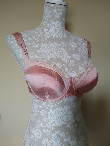 Charnos silk satin - satin, shaped